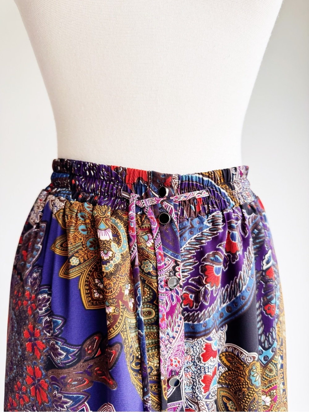 Vanessa Virginia Anthropologie Boho Paisley Maxi Skirt Tassel Button Front Mediu - Picture 3 of 8